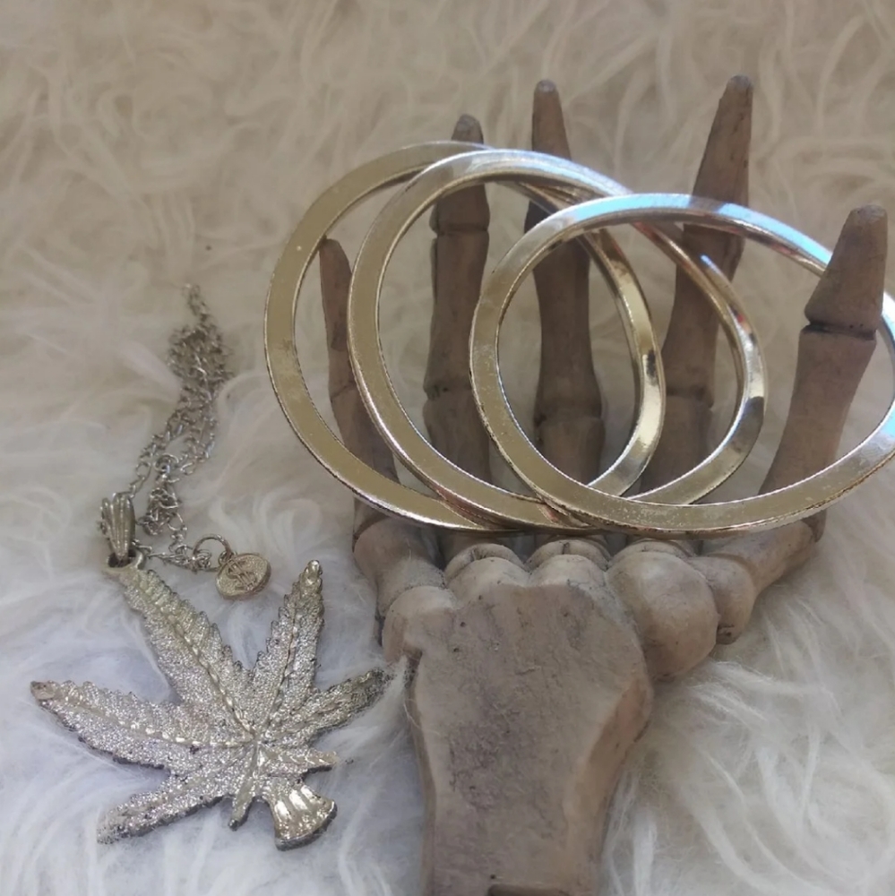Jewelry bundle - Picture 2 of 7